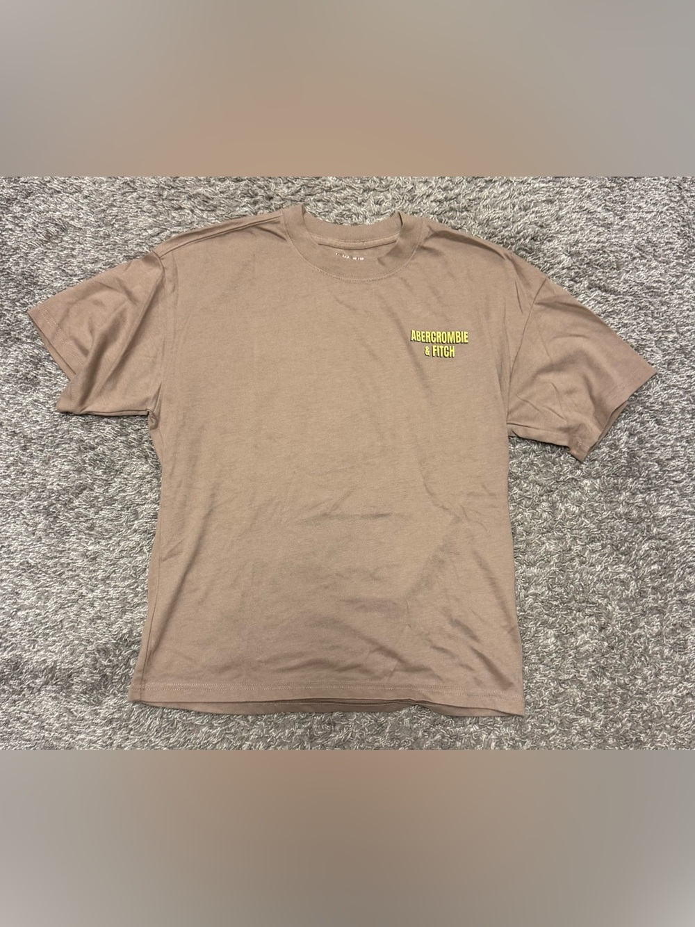 NWOT Boys Abercrombie Kids “lock In” tee, size 15/16